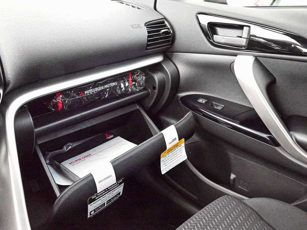 New 2024 Mitsubishi Eclipse Cross LE image 17