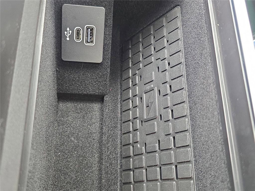 New 2025 Lincoln Navigator L Black Label image 20