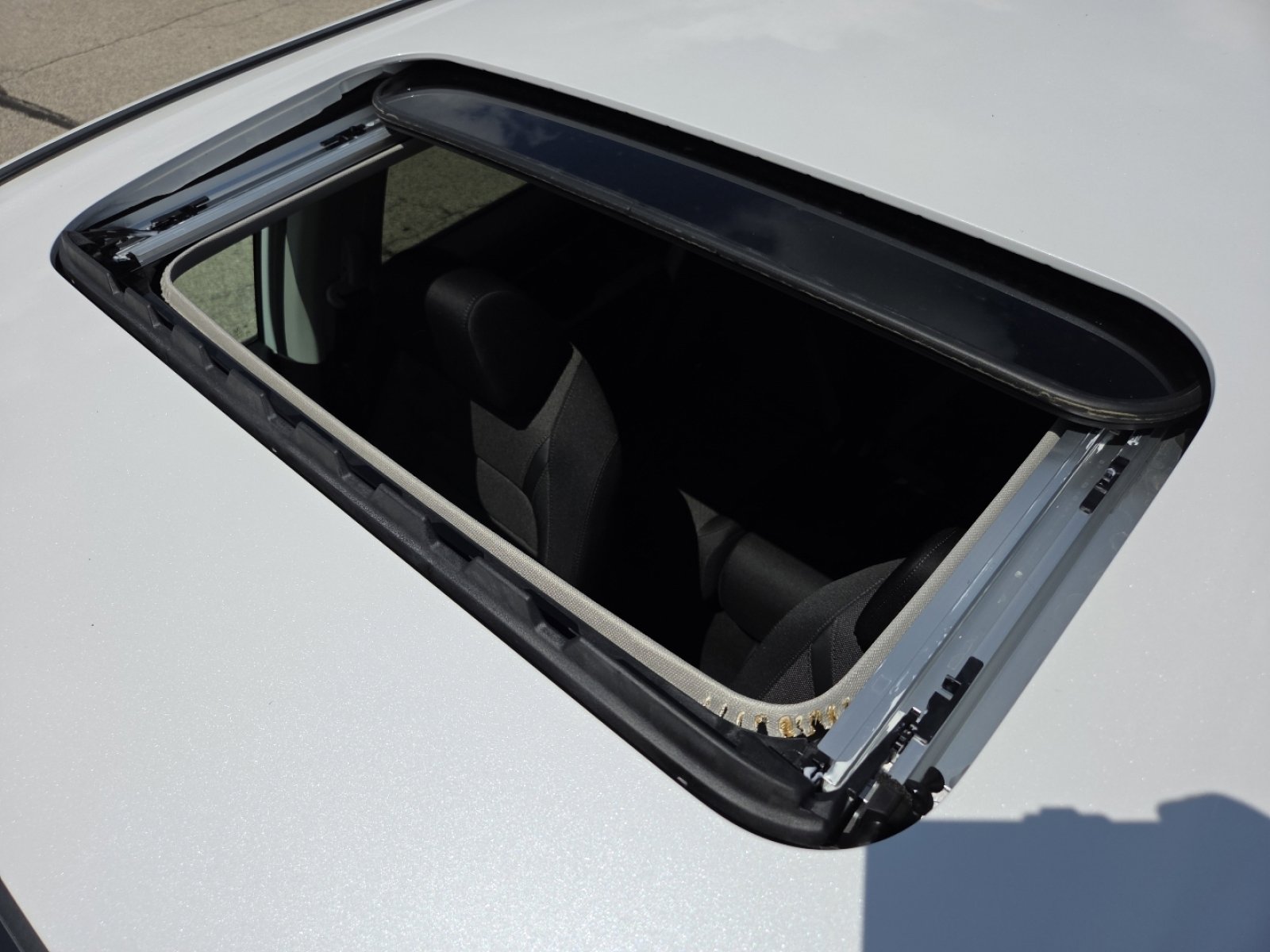 New 2026 Honda CR-V EX image 3