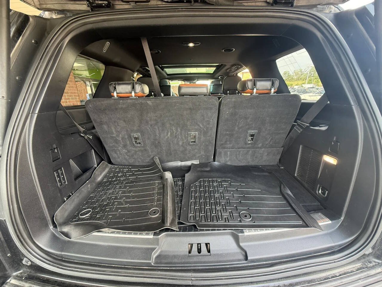 Used 2018 Lincoln Navigator Reserve AWD/4WD image 37