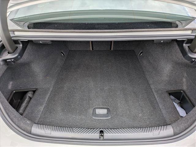 Used 2024 BMW i5 eDrive40i w/ Convenience Package RWD image 6