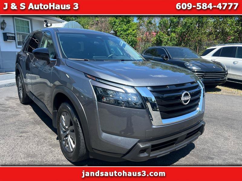 Used 2024 Nissan Pathfinder S w/ Cargo Package AWD/4WD image 1