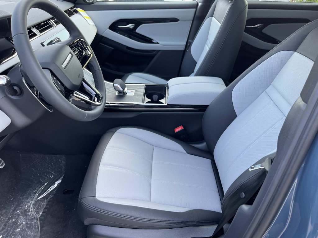 New 2026 Land Rover Range Rover Evoque Dynamic SE AWD/4WD image 12