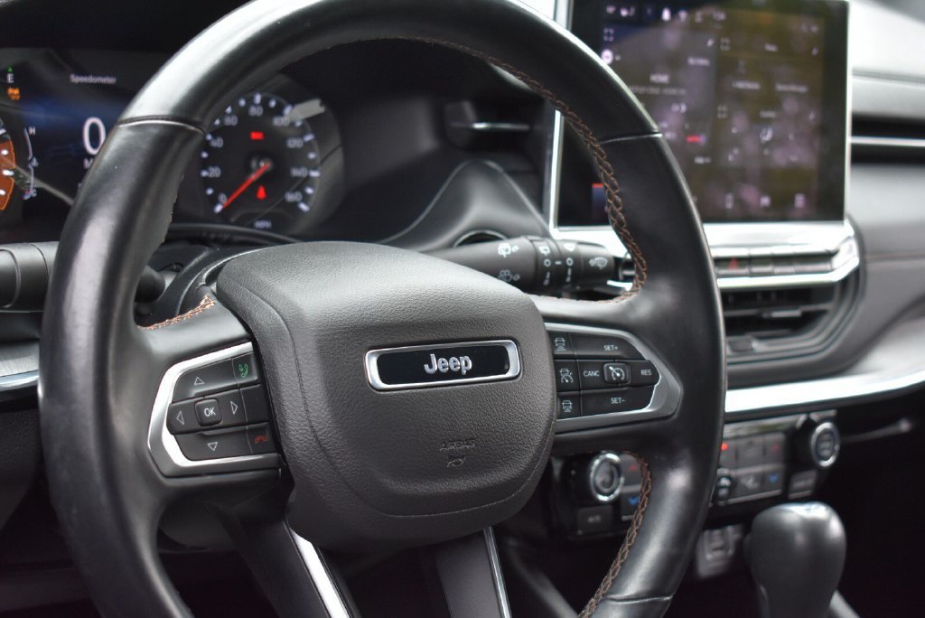 Certified 2022 Jeep Compass Limited AWD/4WD image 14