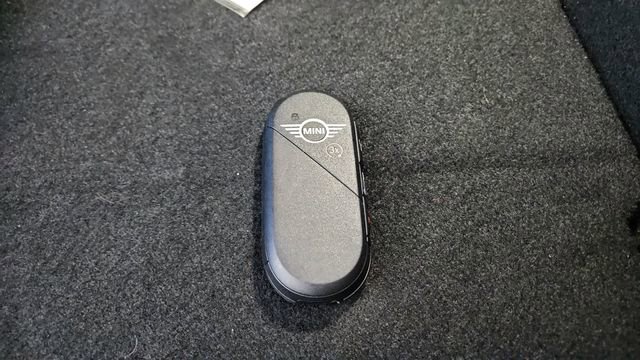 Used 2025 MINI Cooper 4-Door Hardtop image 58