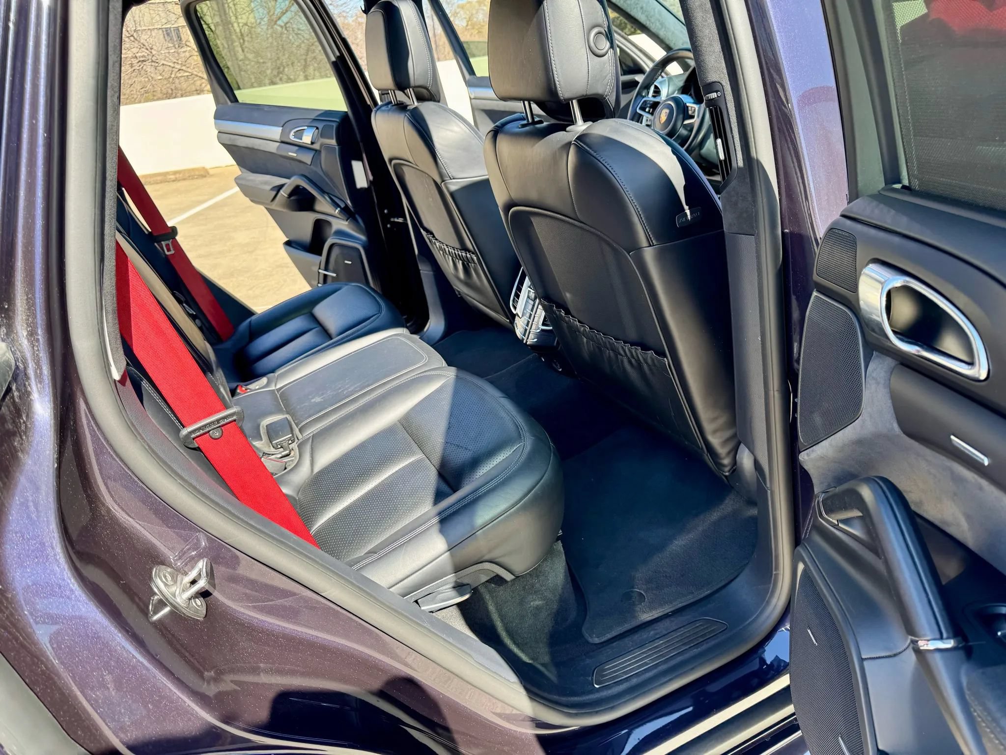 Used 2018 Porsche Cayenne GTS w/ Premium Package Plus AWD/4WD image 31
