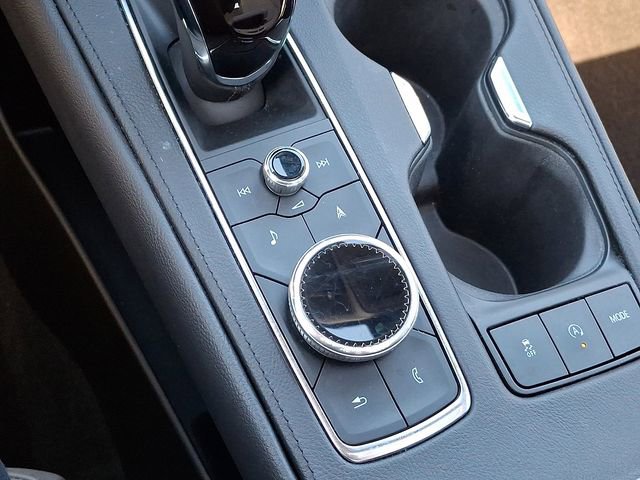 Certified 2023 Cadillac XT4 Luxury w/ Cold Weather Package image 18