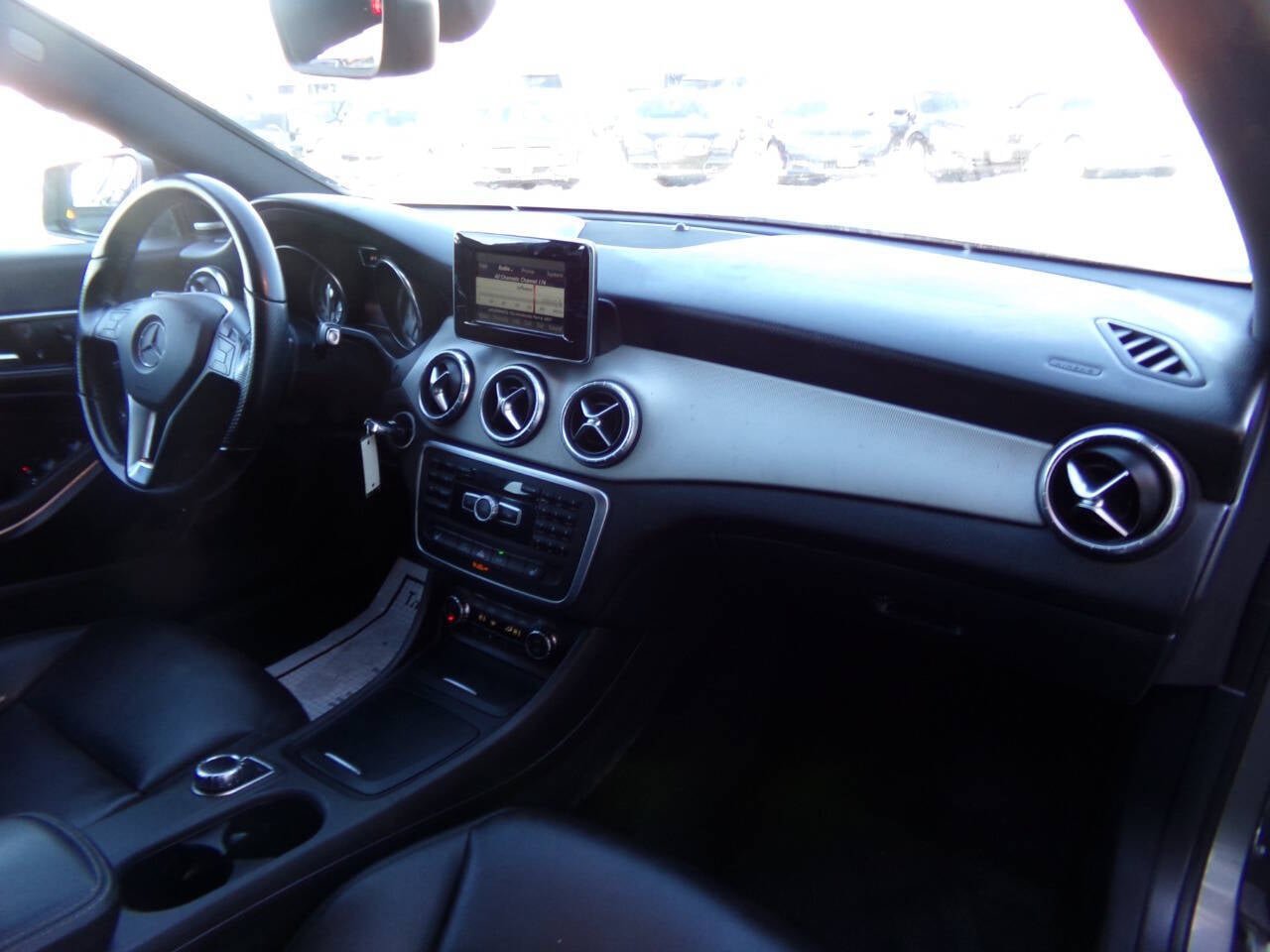Used 2014 Mercedes-Benz CLA 250 image 39