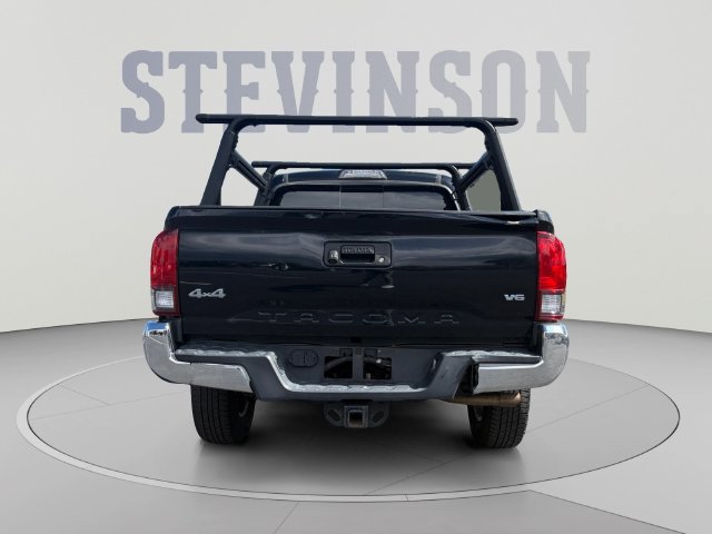 Used 2019 Toyota Tacoma SR5 AWD/4WD image 4