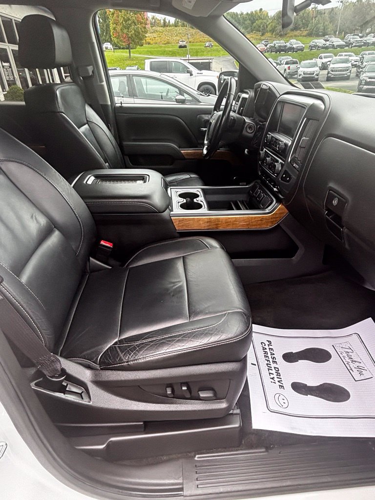 Used 2017 Chevrolet Silverado 1500 LTZ w/ Sport Package AWD/4WD image 7