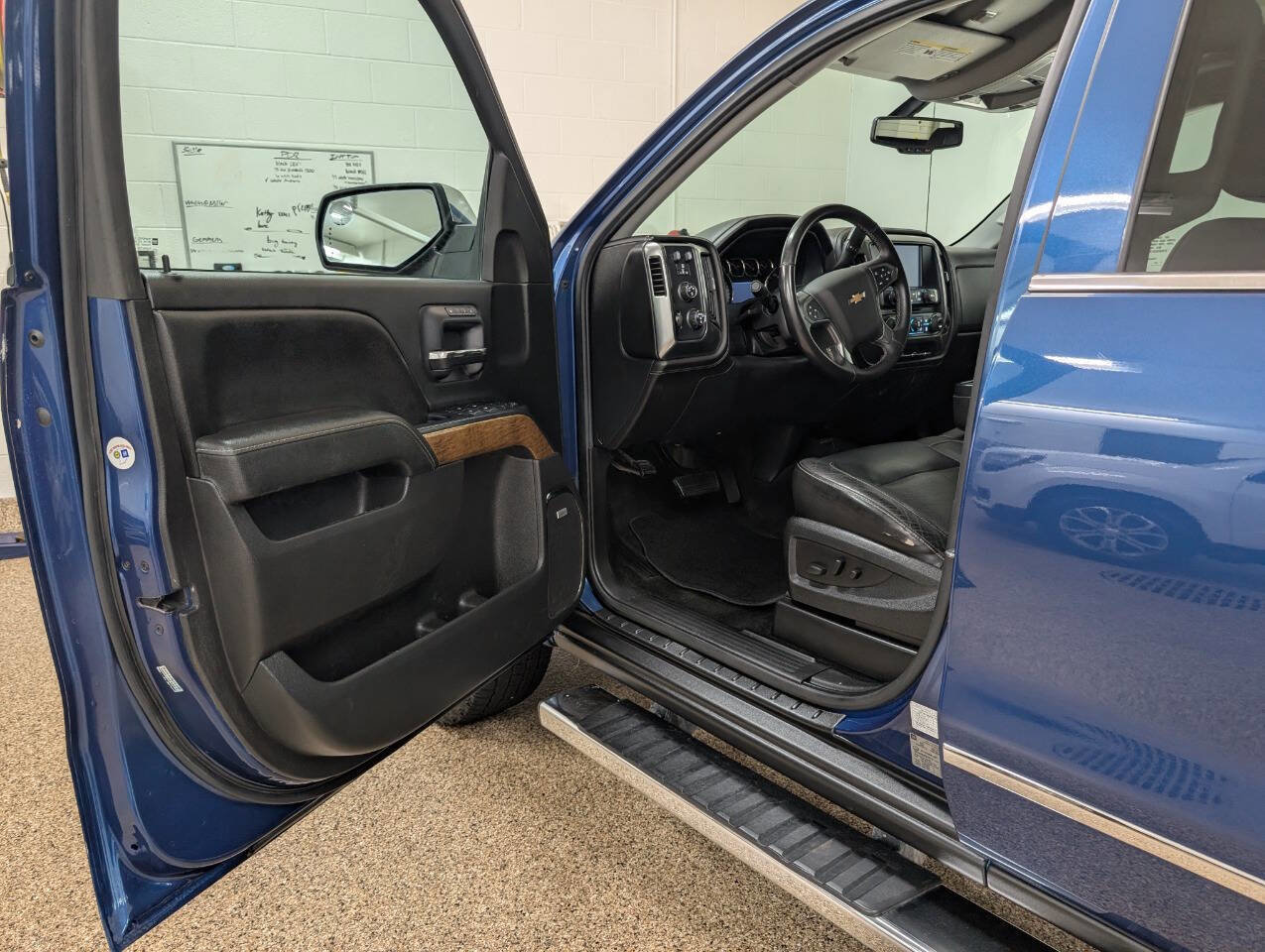 Used 2015 Chevrolet Silverado 1500 LTZ Z71 image 6