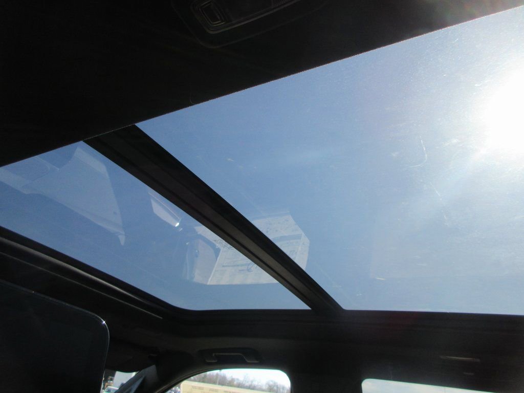 New 2026 GMC Yukon Denali w/ Denali Reserve Package image 16