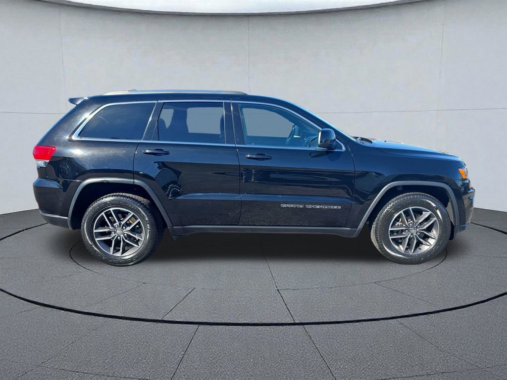 Used 2018 Jeep Grand Cherokee Laredo image 7