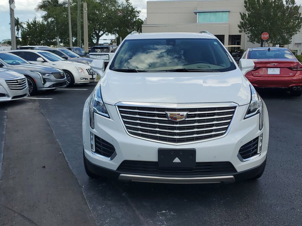 Used 2017 Cadillac XT5 Platinum w/ Driver Assist Package image 8