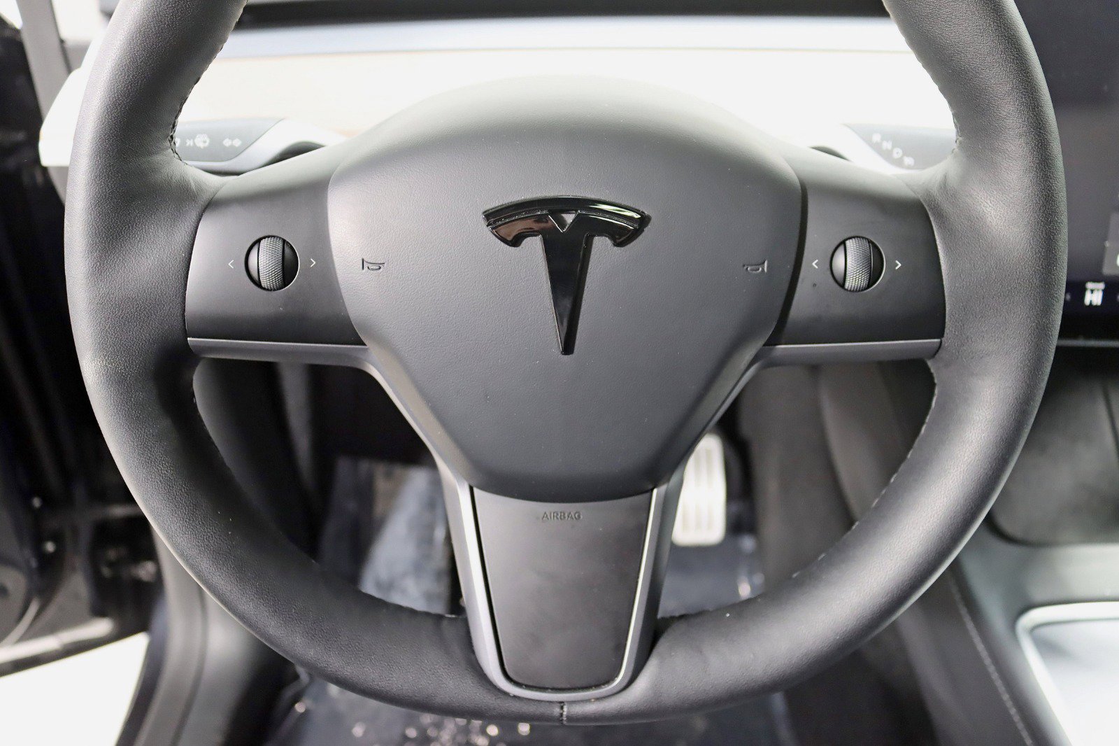 Used 2025 Tesla Model Y Performance image 16