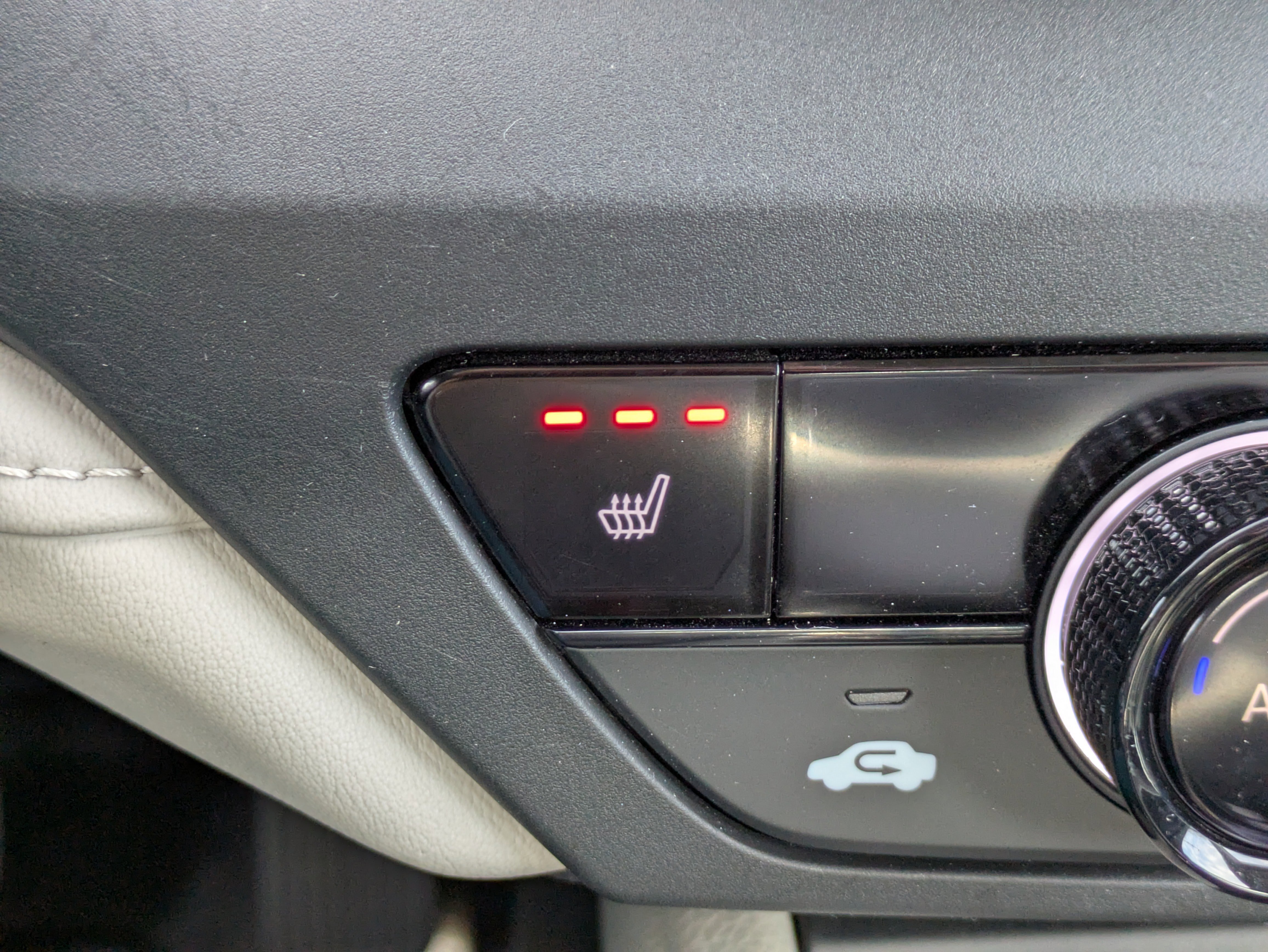 Certified 2024 Honda Accord EX image 40