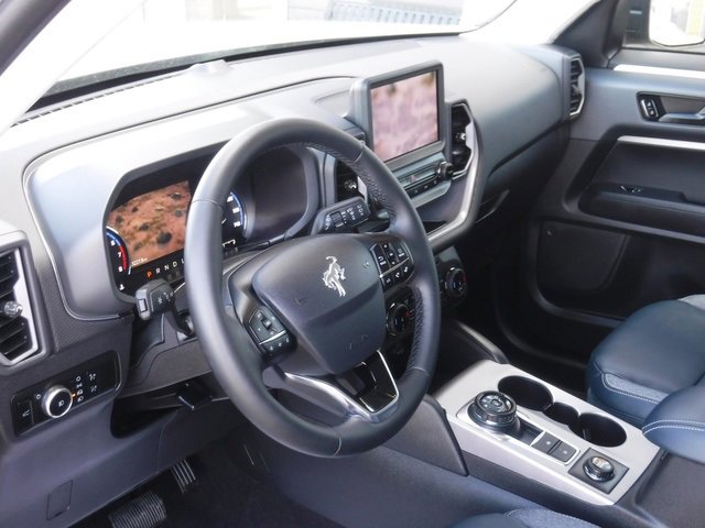 Used 2024 Ford Bronco Sport Outer Banks image 15