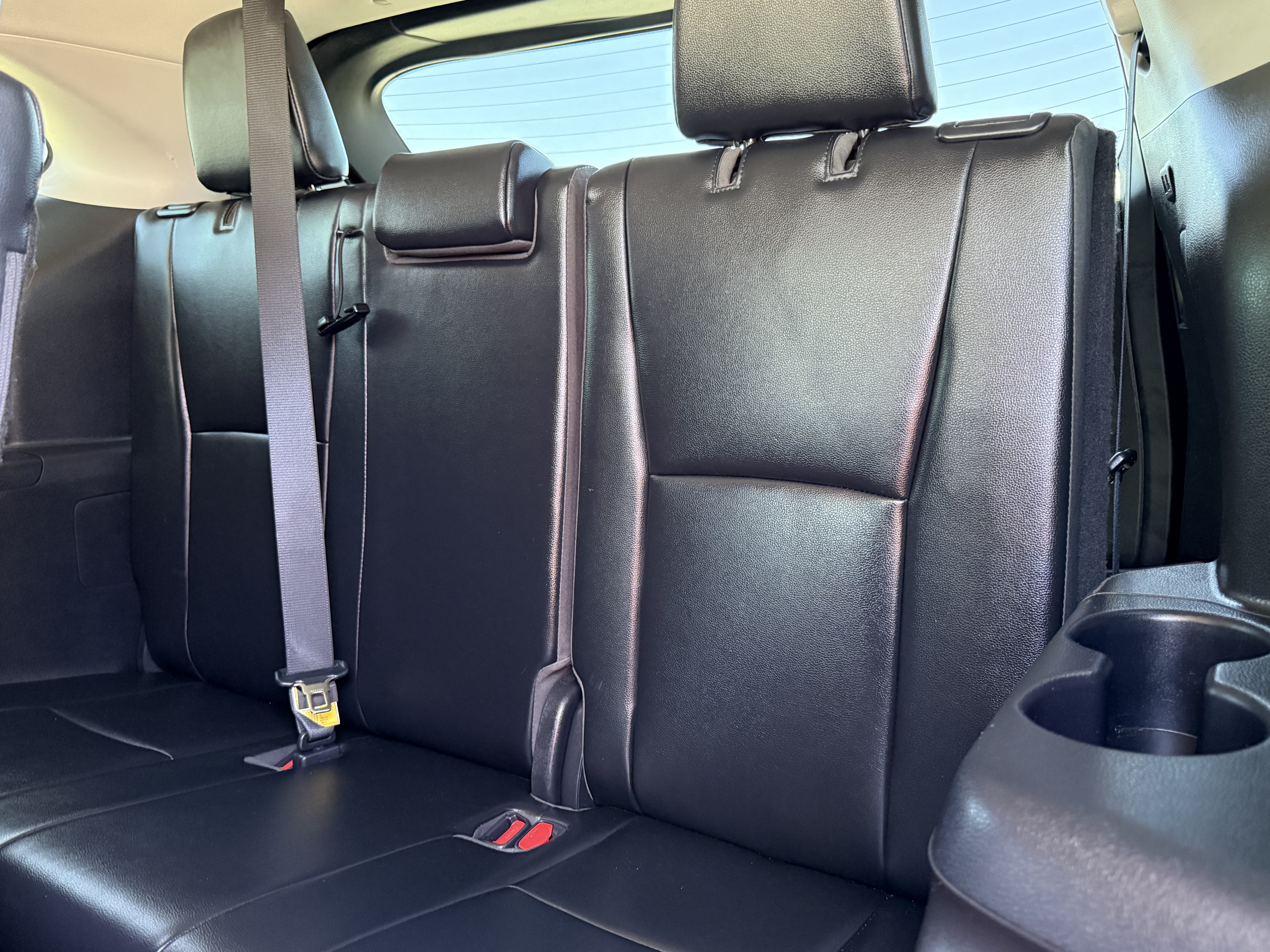 Used 2022 Toyota Highlander XLE FWD image 31