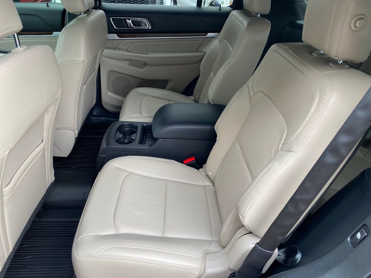 Used 2018 Ford Explorer Limited w/ Equipment Group 301A image 14