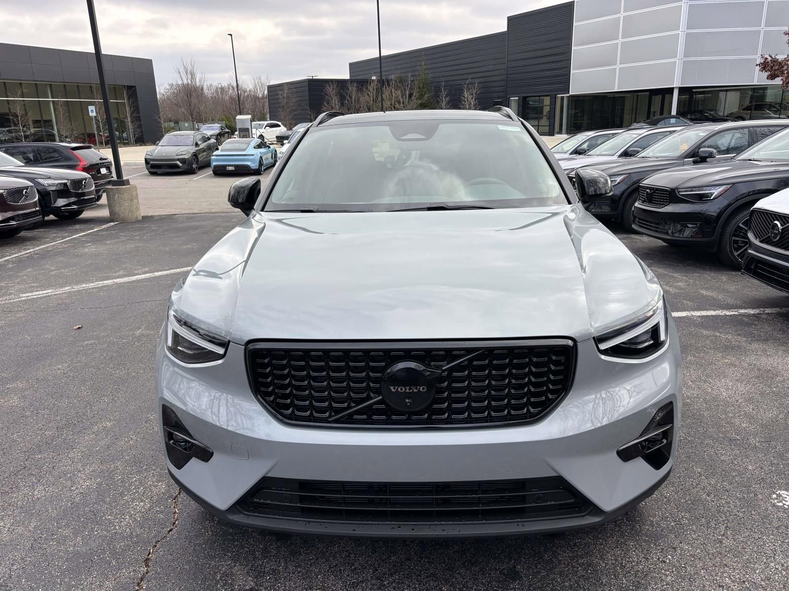 New 2026 Volvo XC40 B5 Ultra w/ Protection Package Premier image 2