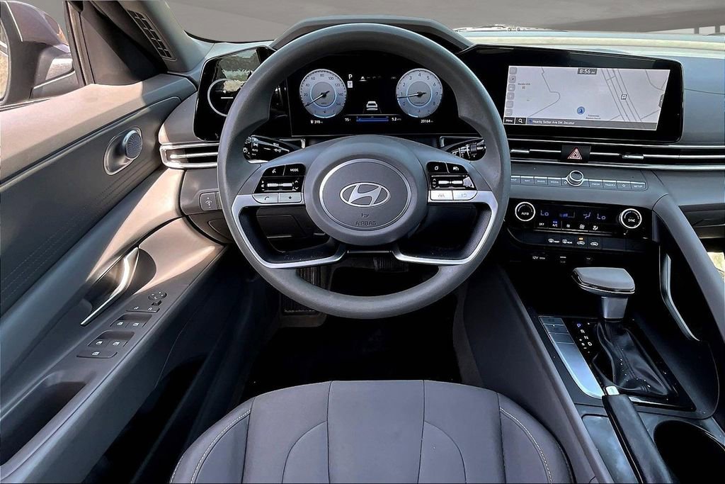 Used 2024 Hyundai Elantra SEL image 8