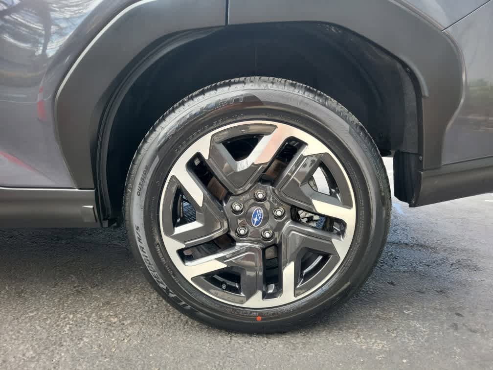 Certified 2025 Subaru Forester Premium AWD/4WD image 37