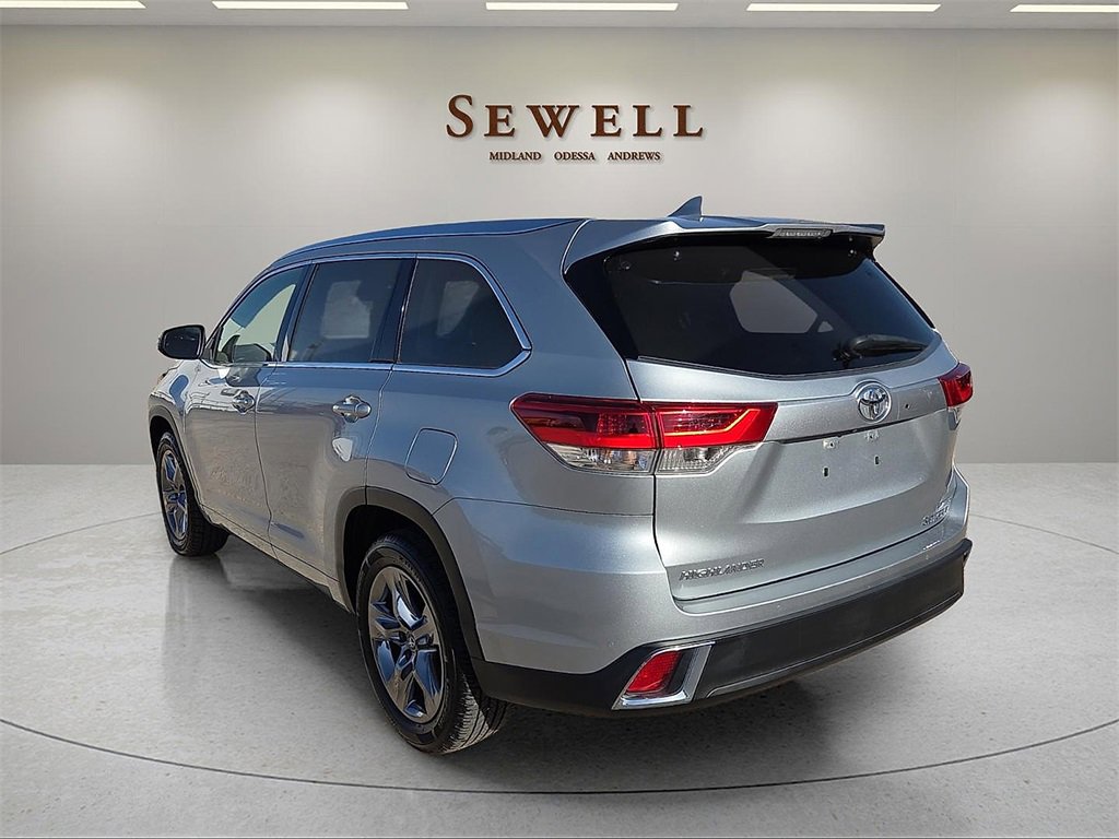 Used 2018 Toyota Highlander Limited image 3