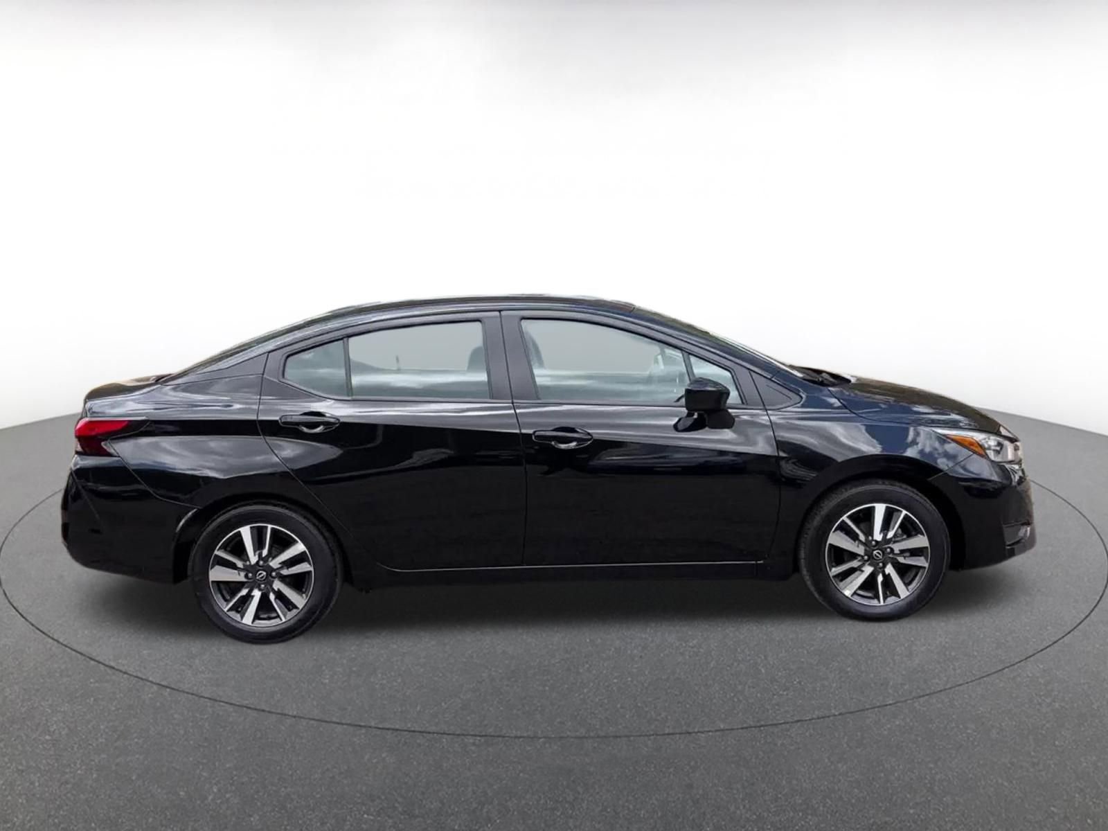 Used 2025 Nissan Versa SV FWD image 16