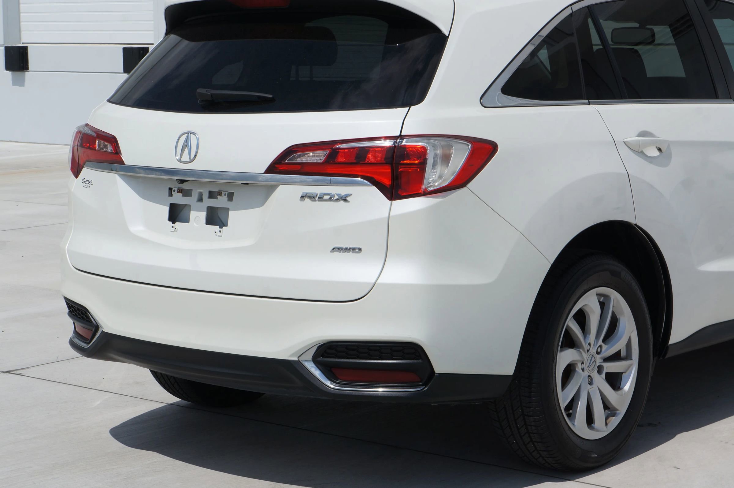 Used 2016 Acura RDX AWD w/ Technology Package image 16