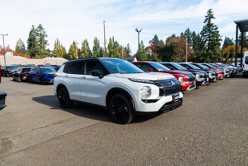 New 2025 Mitsubishi Outlander SEL Black Edition image 26
