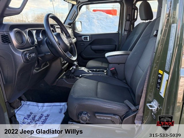 Used 2022 Jeep Gladiator Willys AWD/4WD image 11