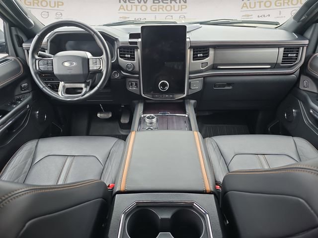 Used 2023 Ford Expedition Platinum image 10