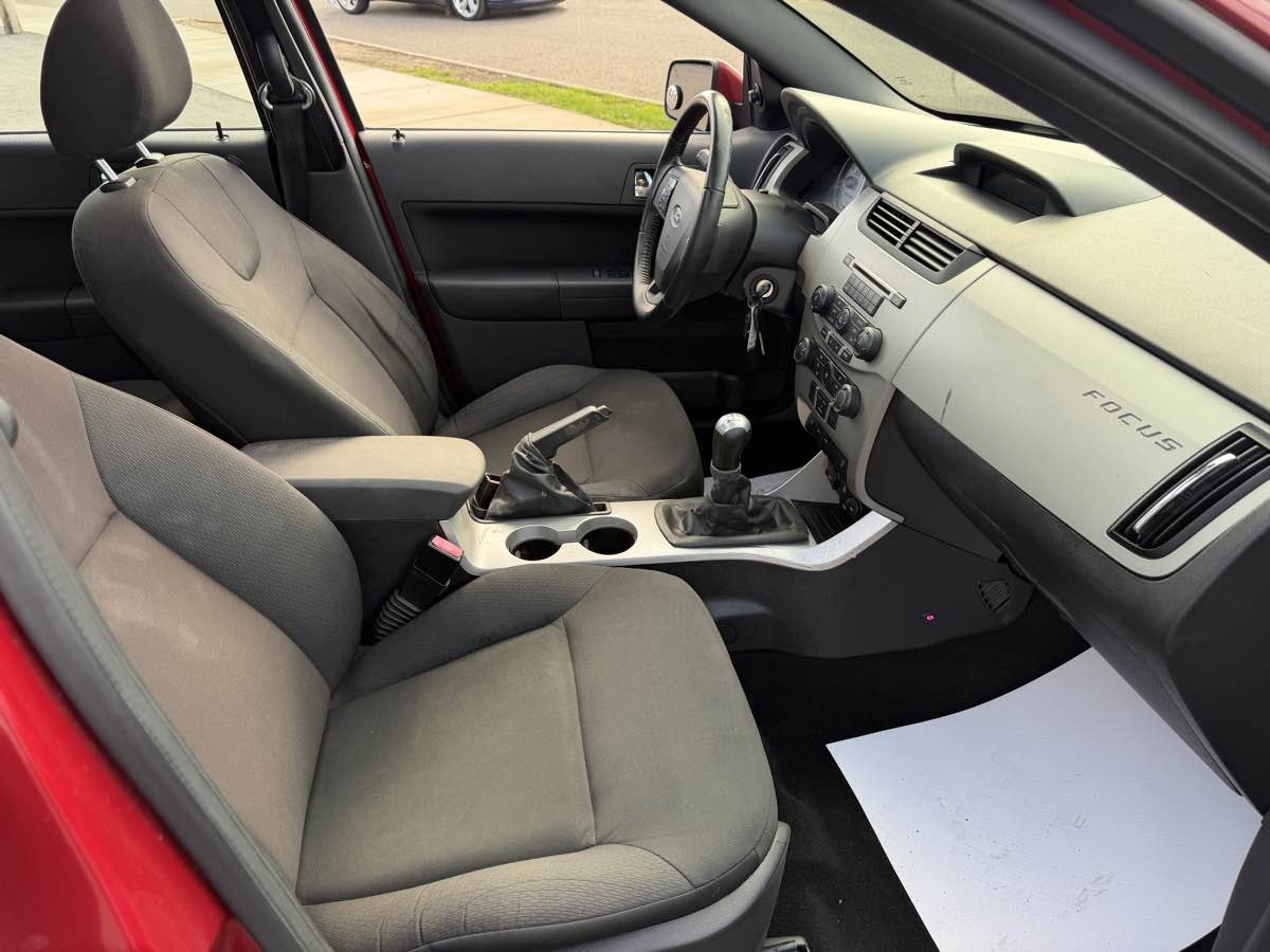 Used 2009 Ford Focus SES image 18