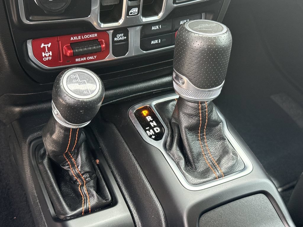 Used 2023 Jeep Gladiator Mojave w/ LED Lighting Group AWD/4WD image 34