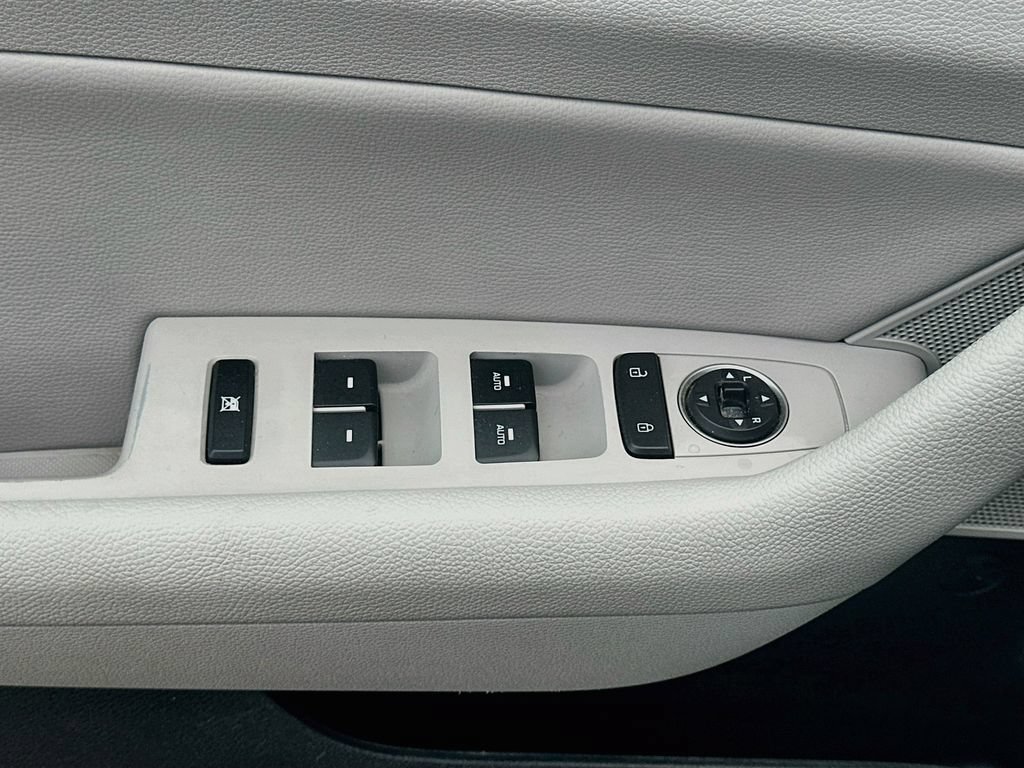 Used 2019 Hyundai Sonata SEL FWD image 17