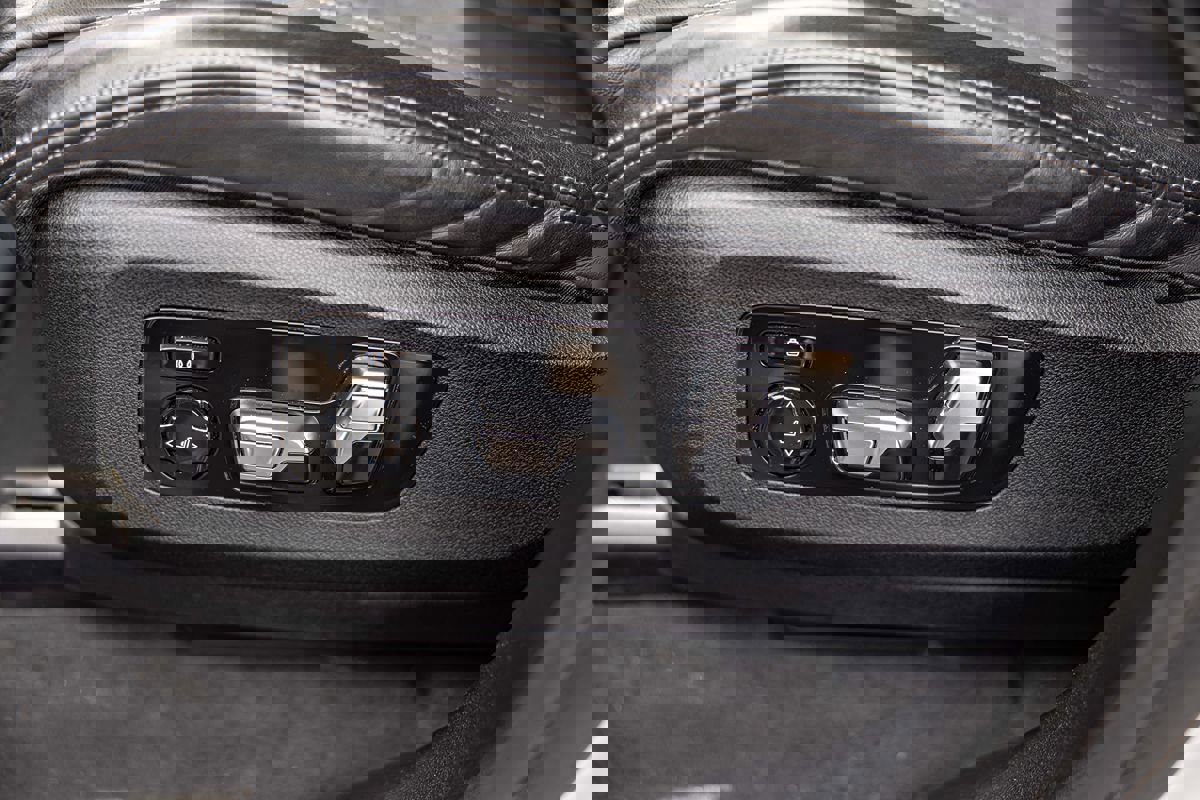 Used 2019 BMW X7 xDrive50i w/ Dynamic Handling Package image 34