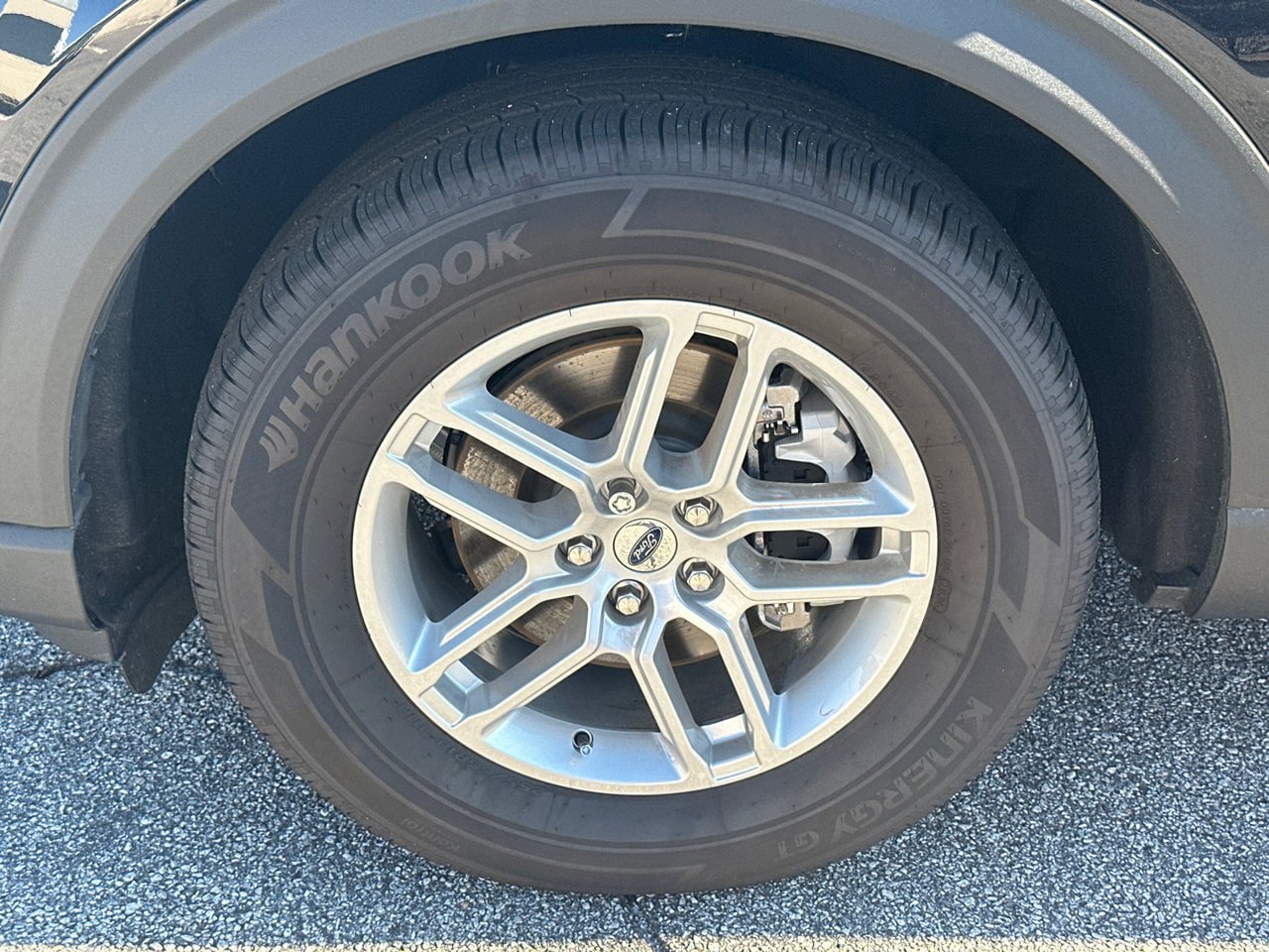 New 2026 Ford Explorer Active RWD image 11