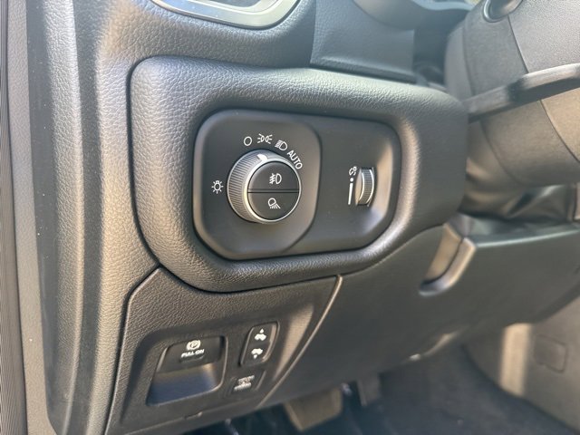 New 2026 RAM 1500 4x4 Crew Cab image 15