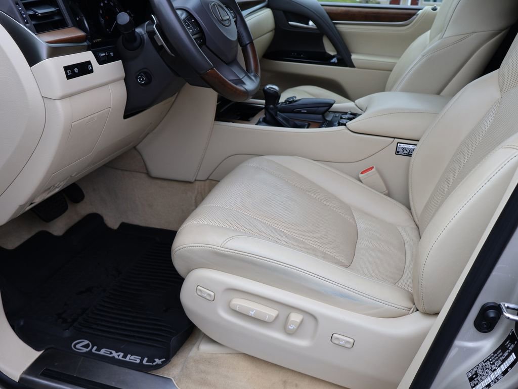 Used 2019 Lexus LX 570 570 image 22