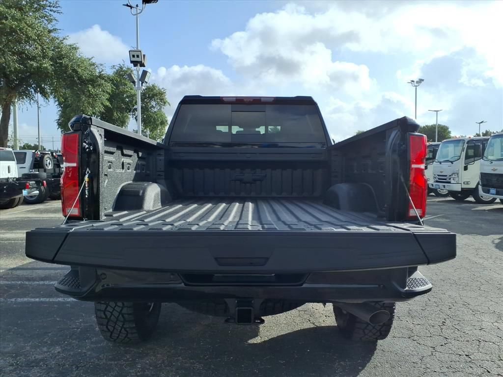 New 2026 Chevrolet Silverado 2500 ZR2 AWD/4WD image 12