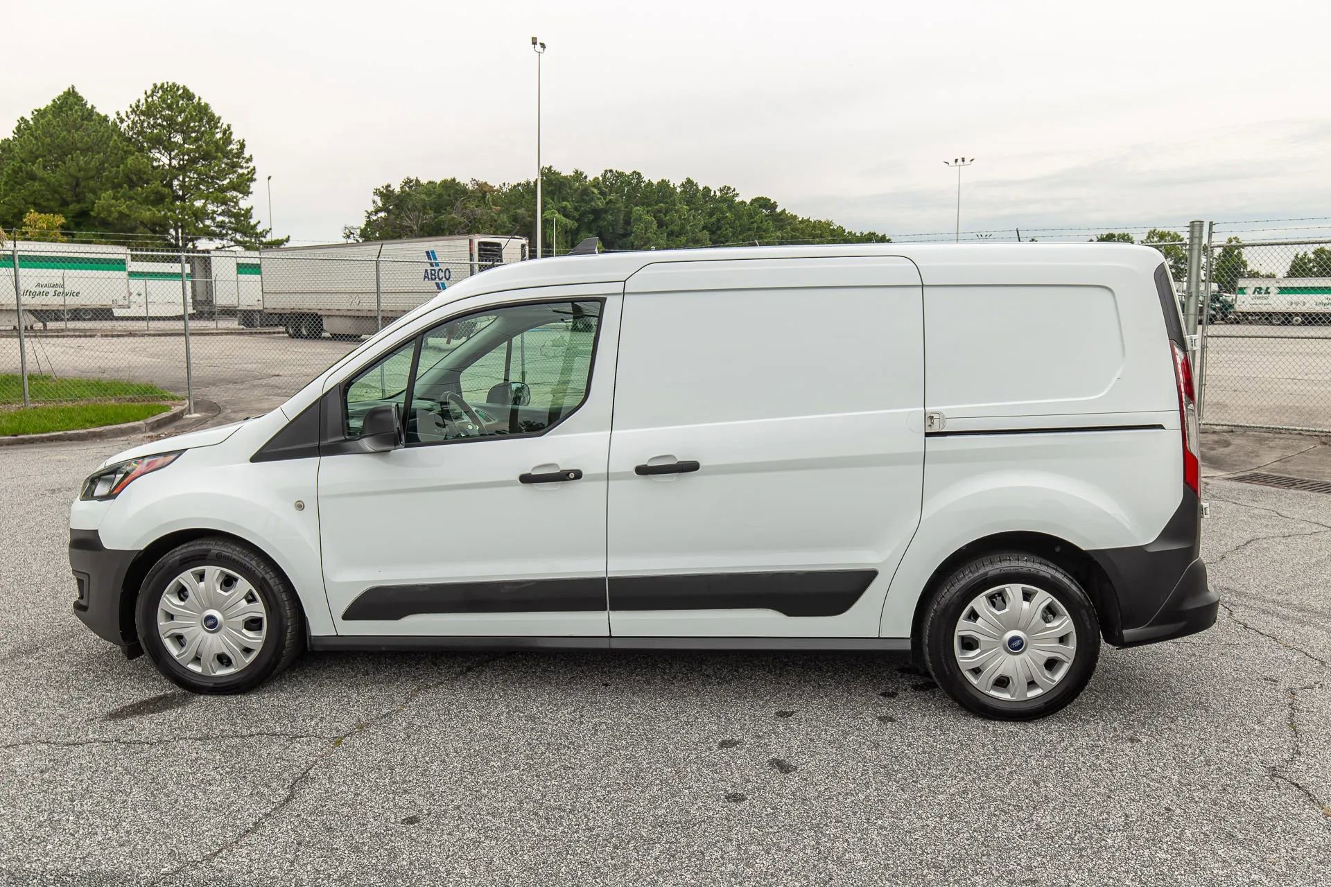 Used 2023 Ford Transit Connect XL image 11