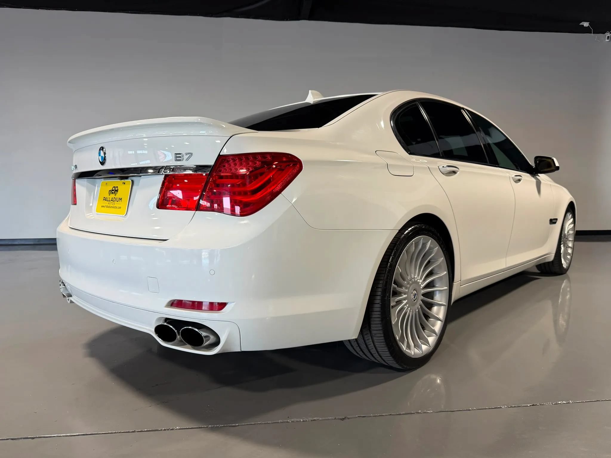 Used 2012 BMW ALPINA B7 RWD image 6