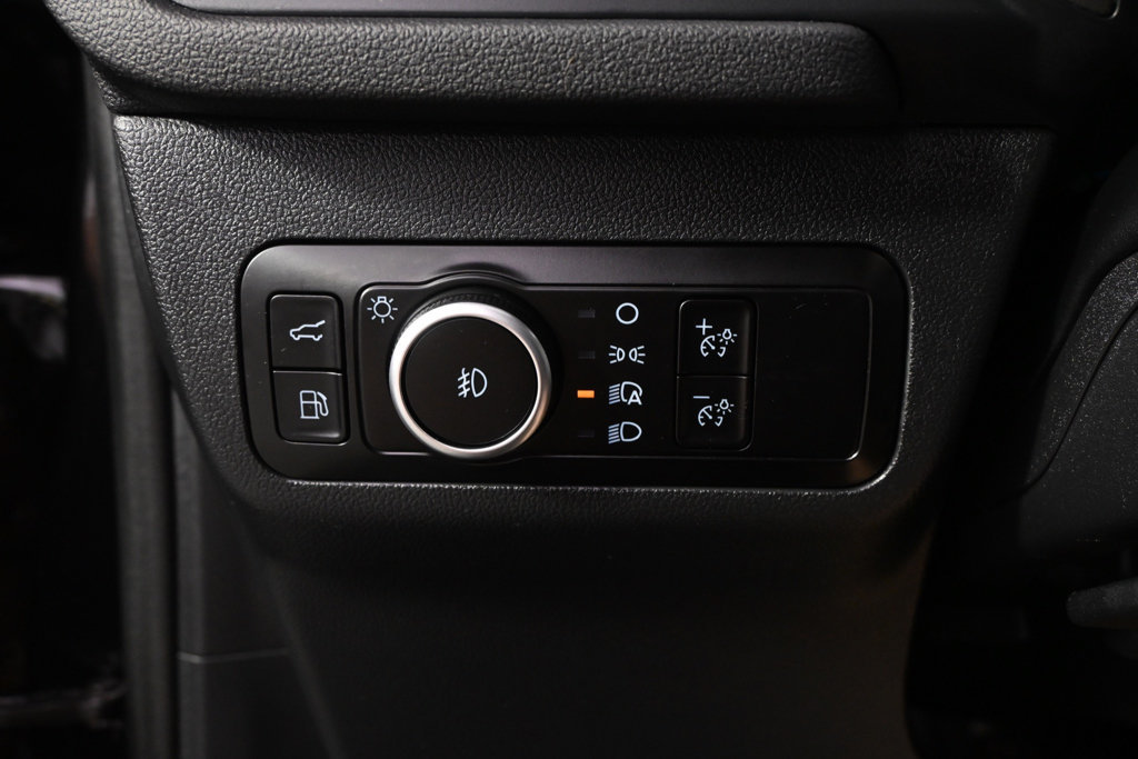 Used 2025 Ford Escape SE FWD image 24