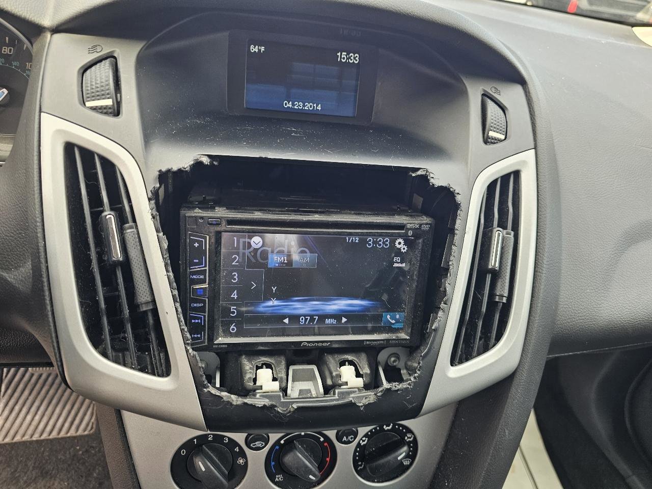 Used 2014 Ford Focus SE image 24