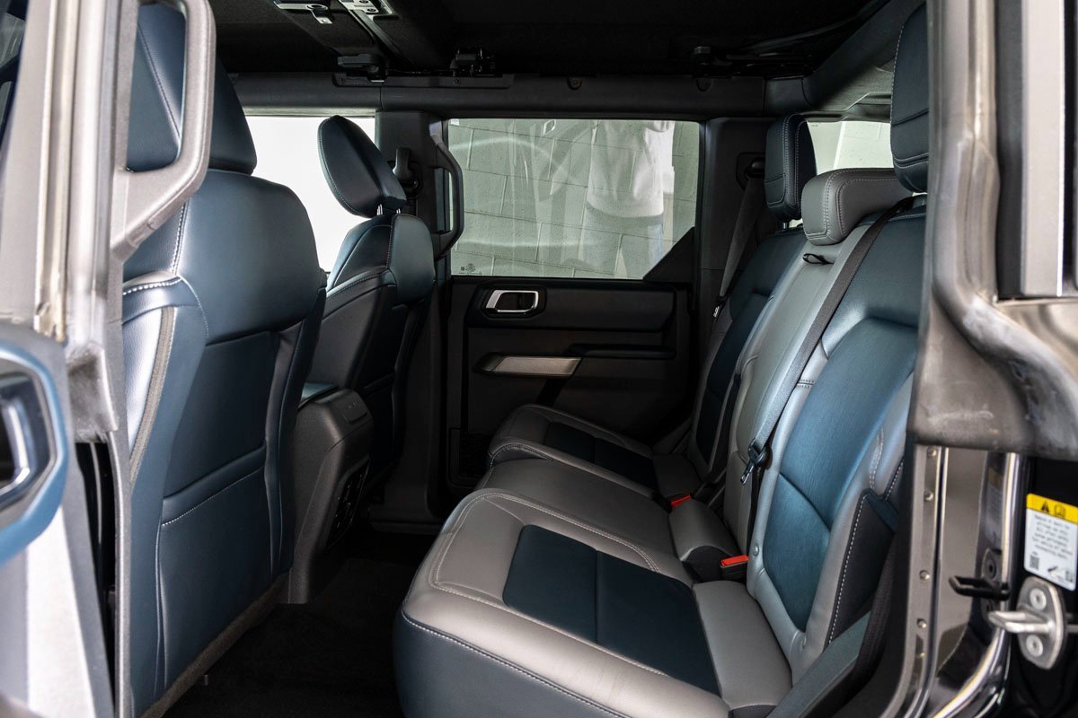 Used 2022 Ford Bronco Outer Banks w/ Sasquatch Package image 32