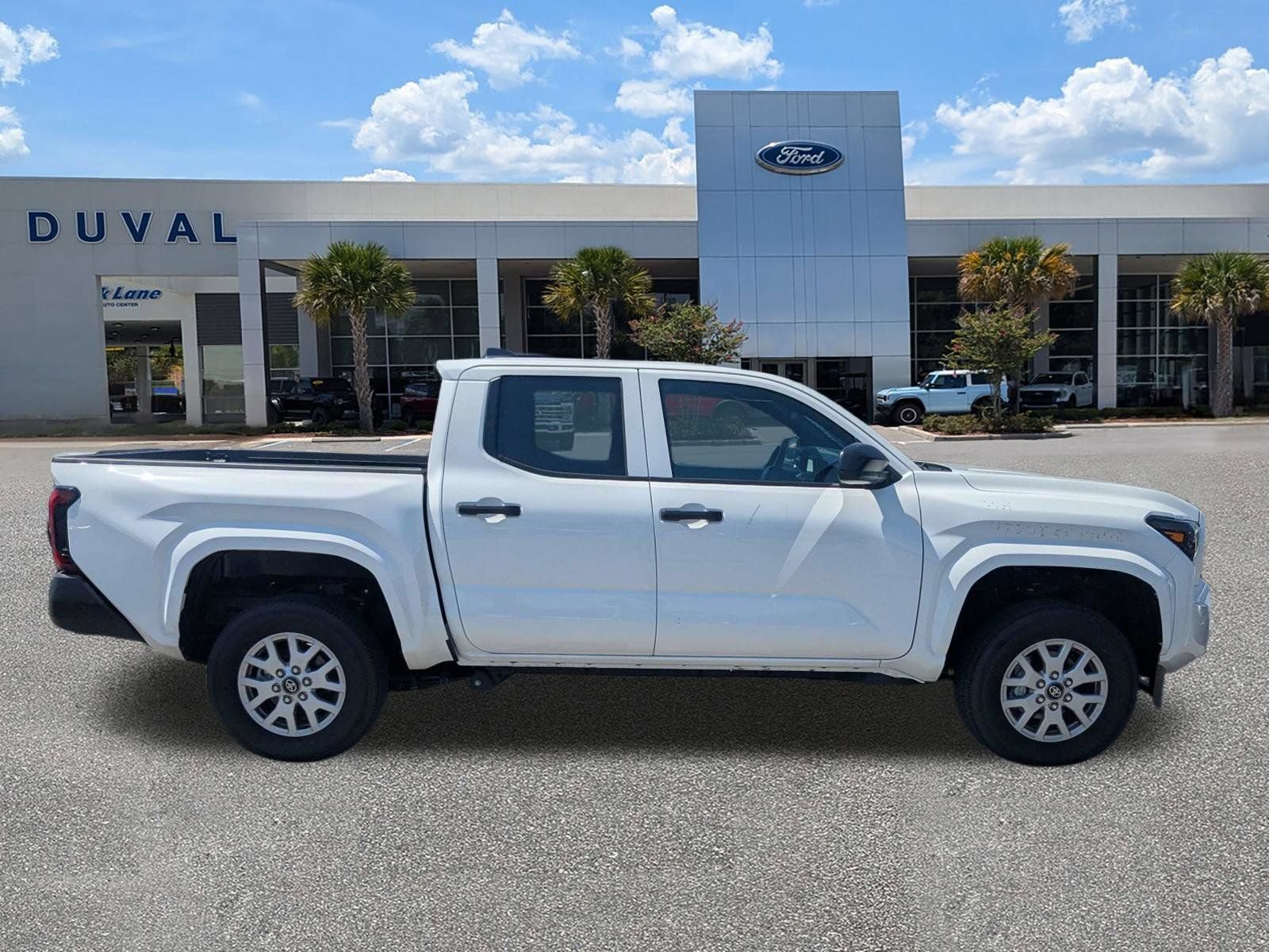Used 2025 Toyota Tacoma SR w/ SR Upgrade Package RWD image 3