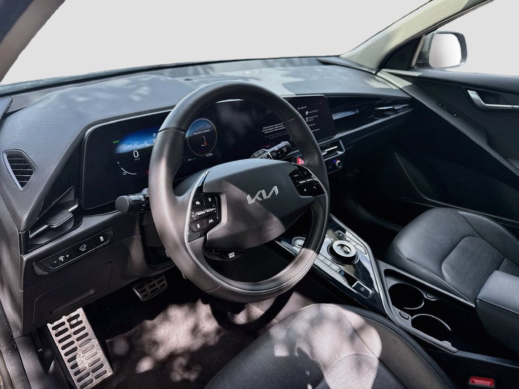 Used 2023 Kia Niro Wave w/ Wave Preserve Package FWD image 10