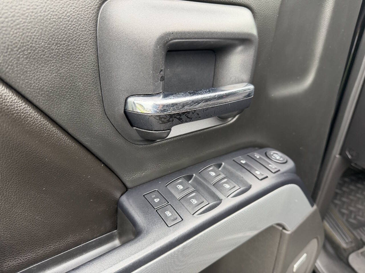 Used 2017 Chevrolet Silverado 1500 LT w/ All Star Edition AWD/4WD image 26