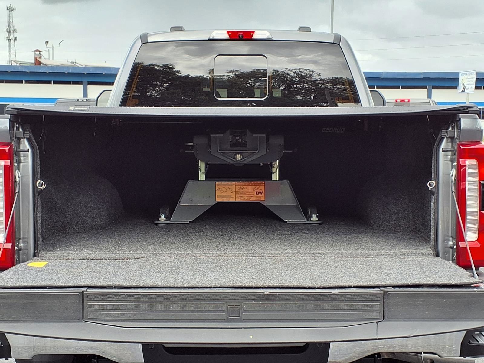 Used 2024 Ford F350 Lariat w/ Lariat Ultimate Package AWD/4WD image 7