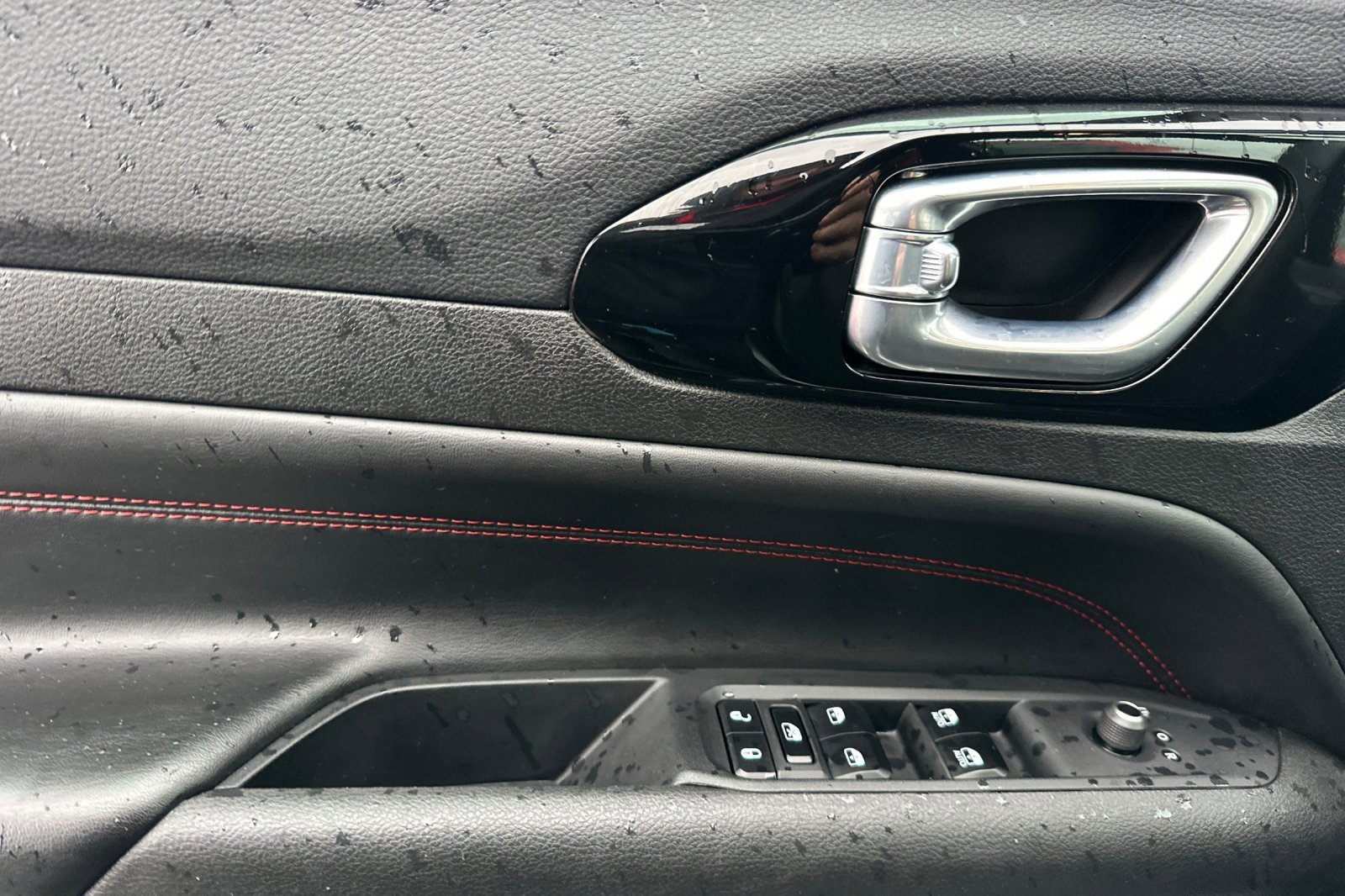 Used 2024 Jeep Compass Trailhawk image 10